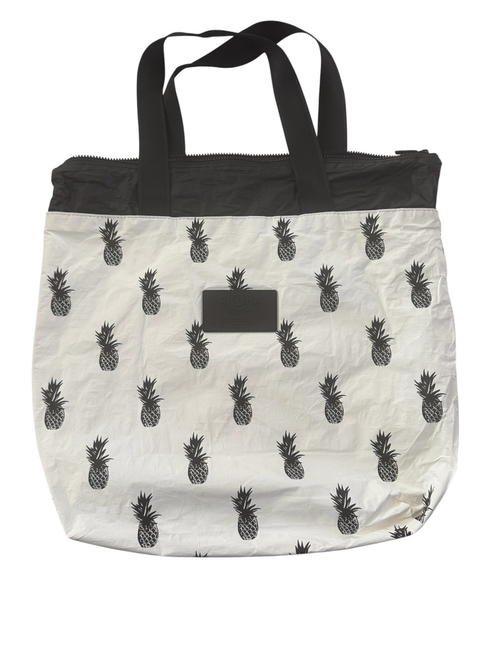 Aloha collection Day Tripper Tote pineapple black white zip top #NE344